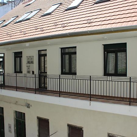 Appartement Upartments à Budapest Extérieur photo